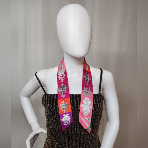 Auth Hermes FERREONERIE Silk Twilly - Picture 3 of 10